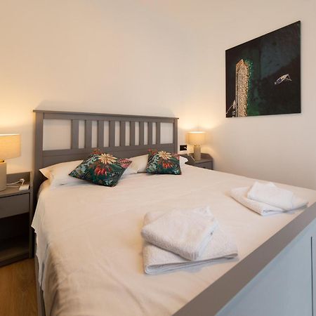 Seaside Elegance Suites Komiža Esterno foto
