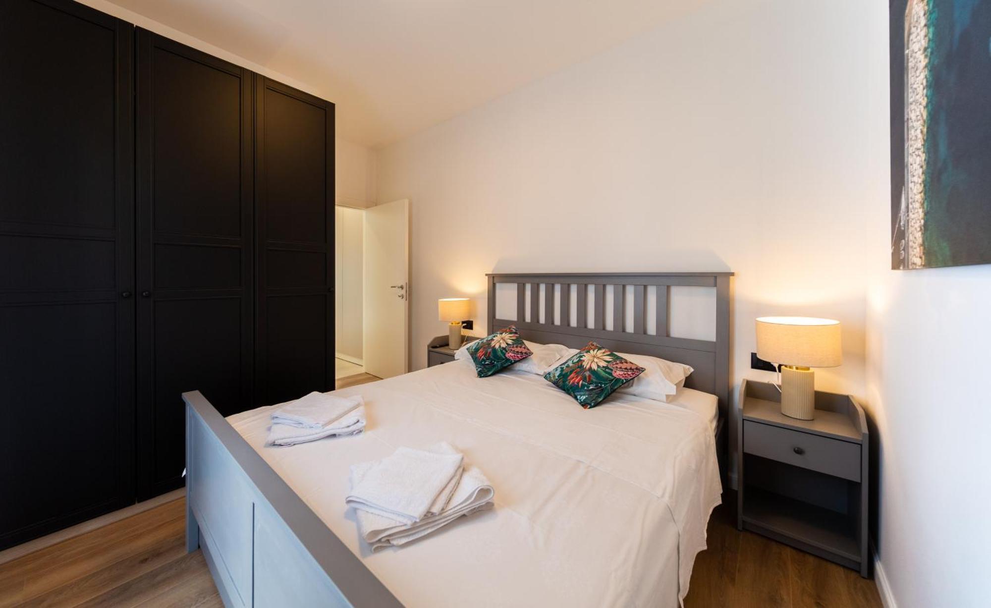 Seaside Elegance Suites Komiža Esterno foto